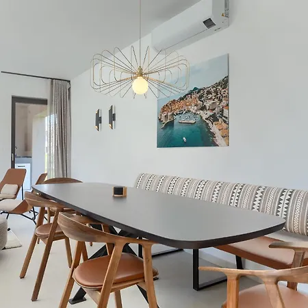 Beautiful Vegt With Pool In Villa
